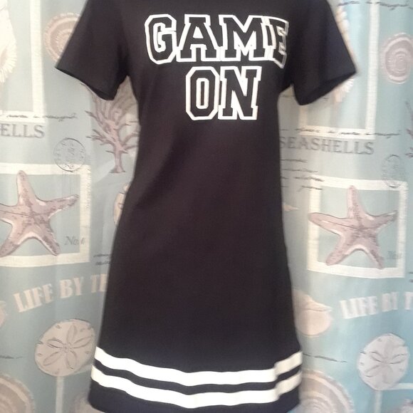 H&M Dresses & Skirts - #706 H&M BLK Game On Shirt Dress